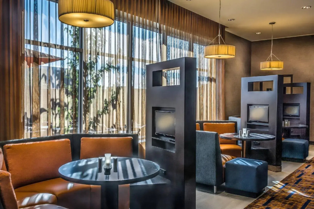 Courtyard by Marriott Winnipeg Airport