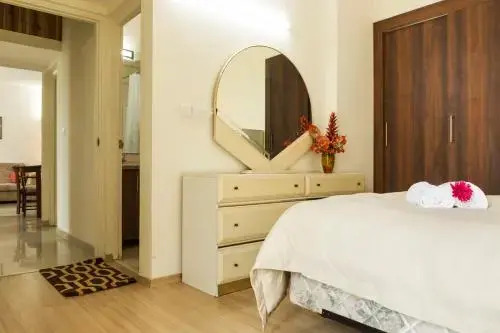 Hostie Elina-3BR Condo West/Central Delhi