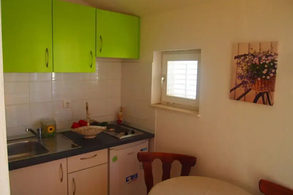 Apartments by the sea Makarska - 21425