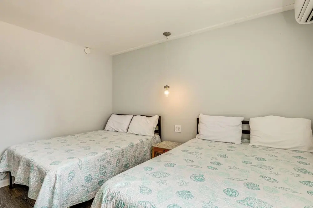 Wildwood Condo: Community Pool, Walk to Beach!