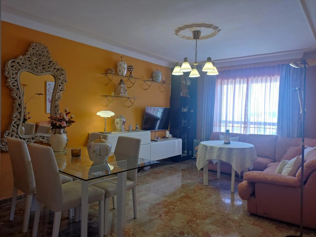 Isis Apartment