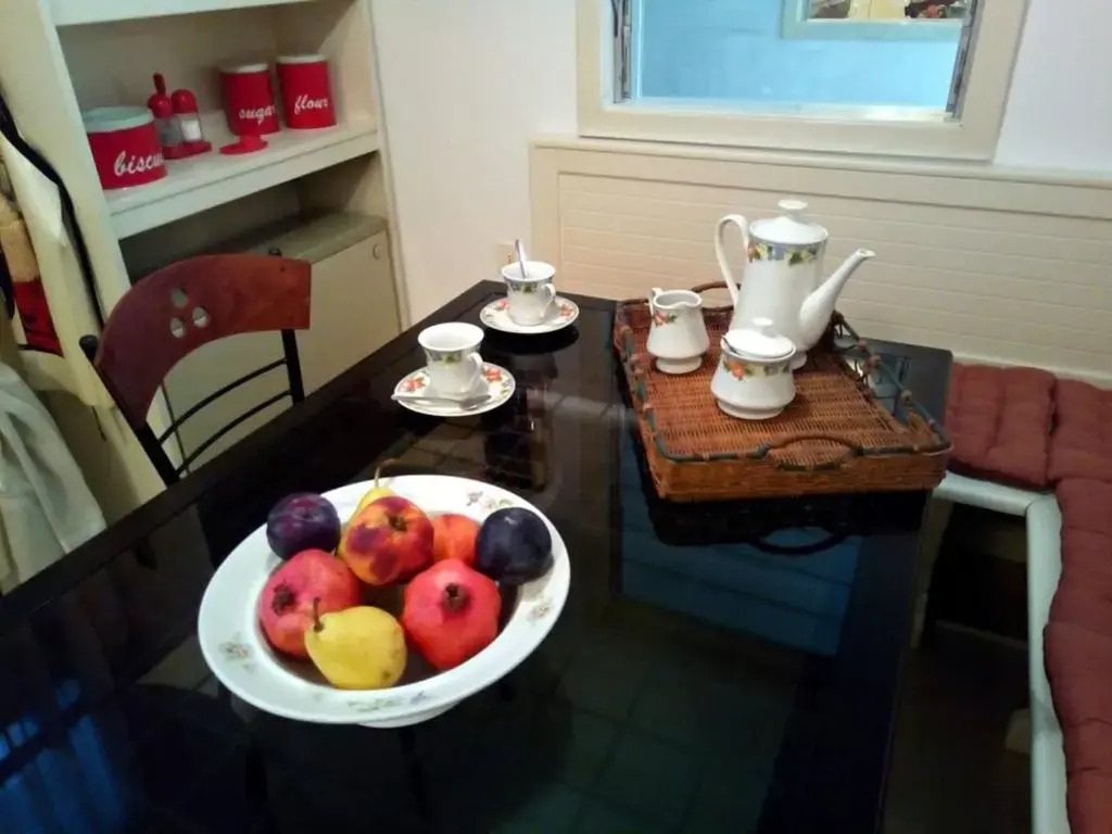 Beautiful Apartment -up to 4 guests- close to City Centre!