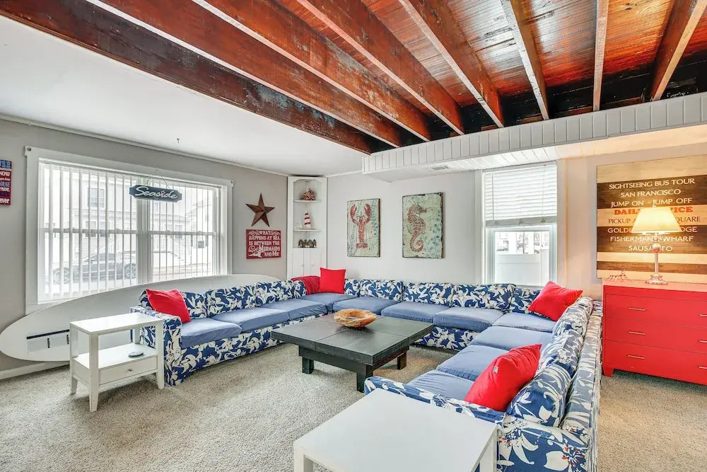 Wildwood Retreat w/ 2 Balconies: 5 Blocks to Beach