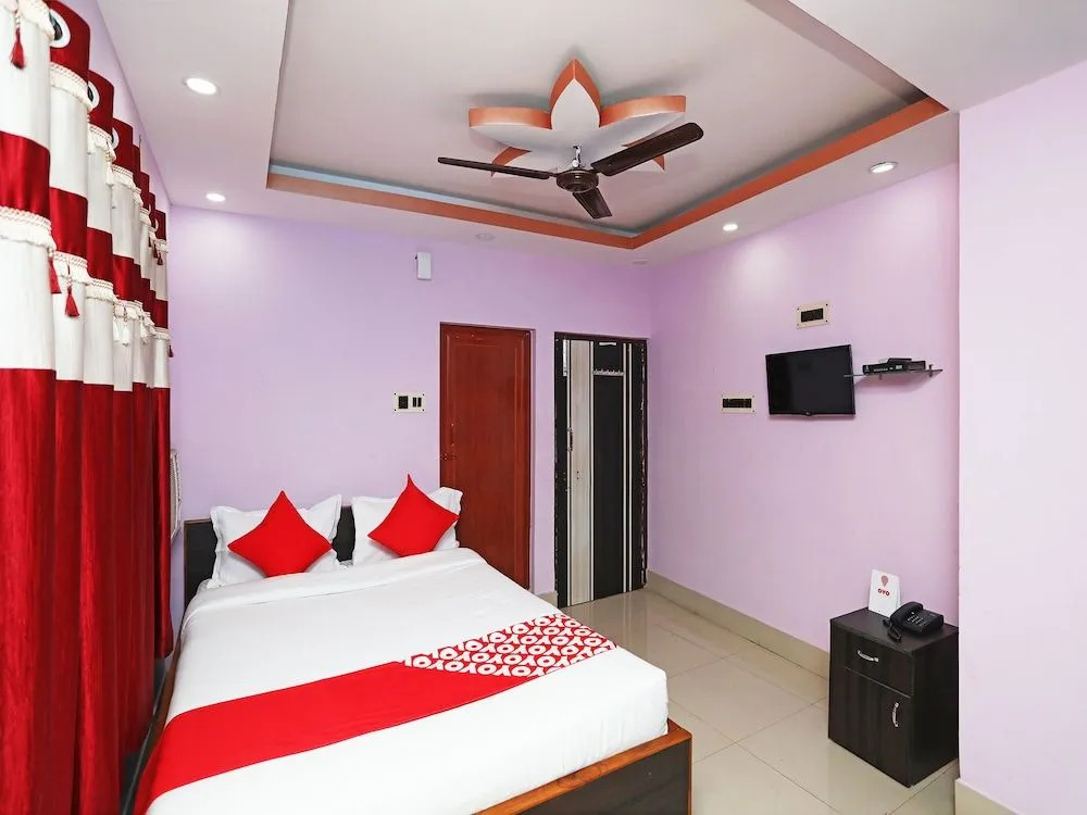 OYO 16058 Classic Inn