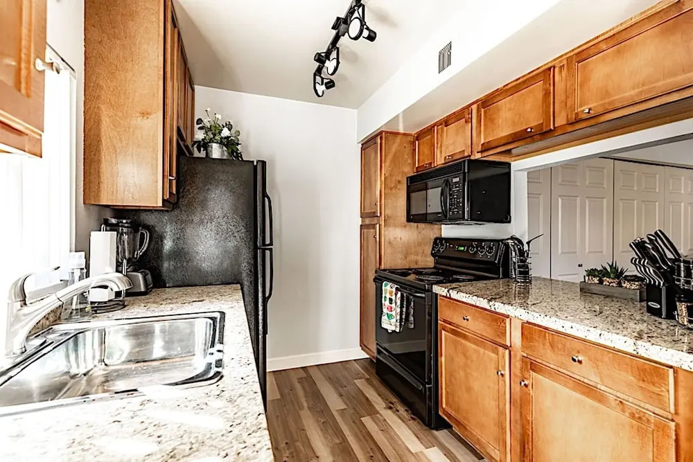 Sunscape Getaway 1BR by Casago