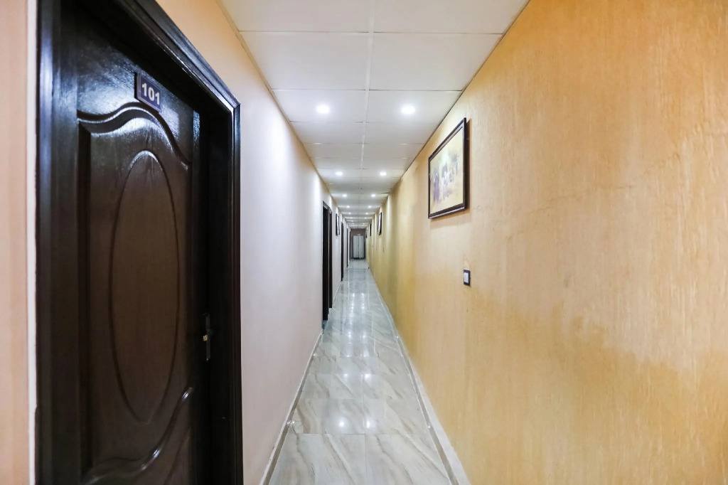 OYO 72993 Hotel The  Gold