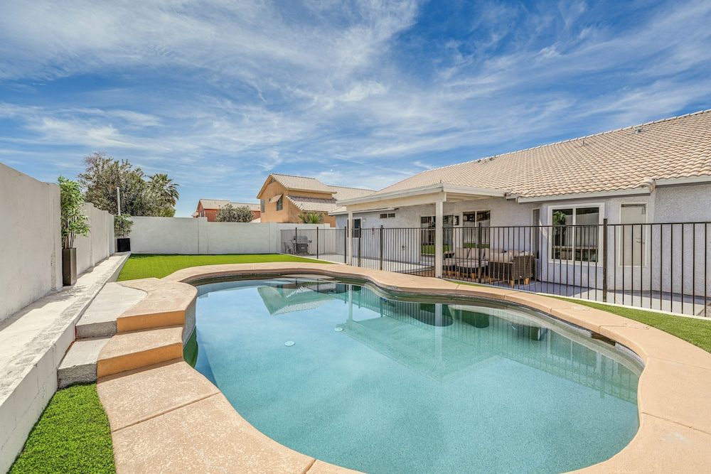 < 1 Mi to Talking Stick Amp! Family Escape w/ Pool
