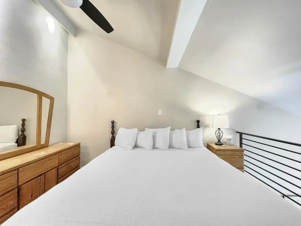 Studio with Prime Location in Heart of Center Village - CJ303 by Redawning
