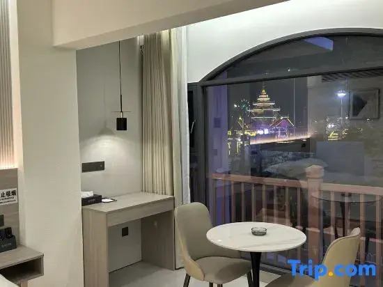 Yiduo Hotel