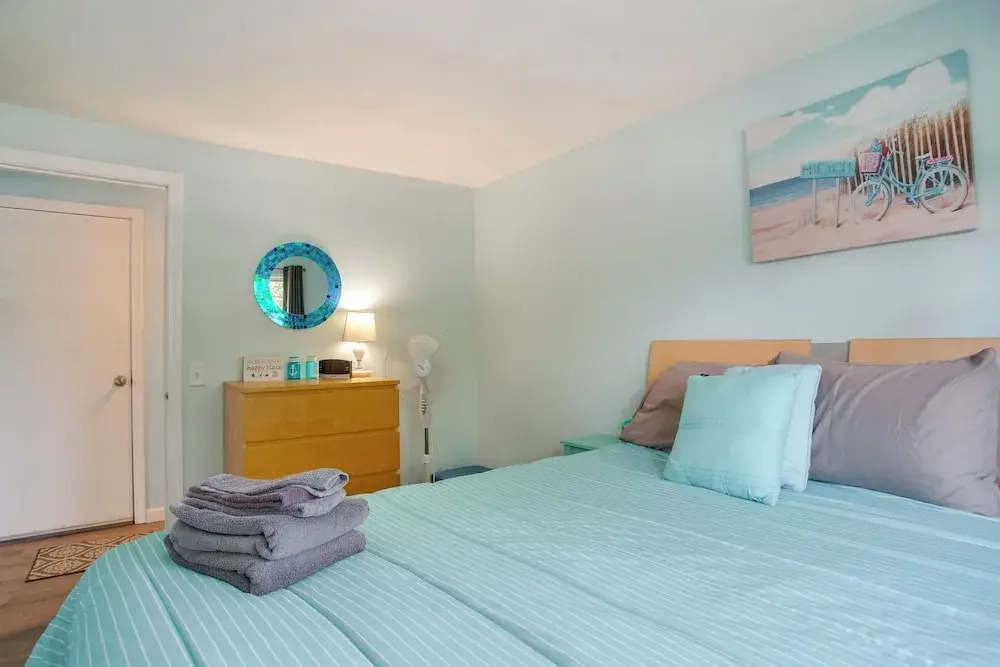 Walk to Beach: Quaint Dennis Home w/ Deck + Grill!