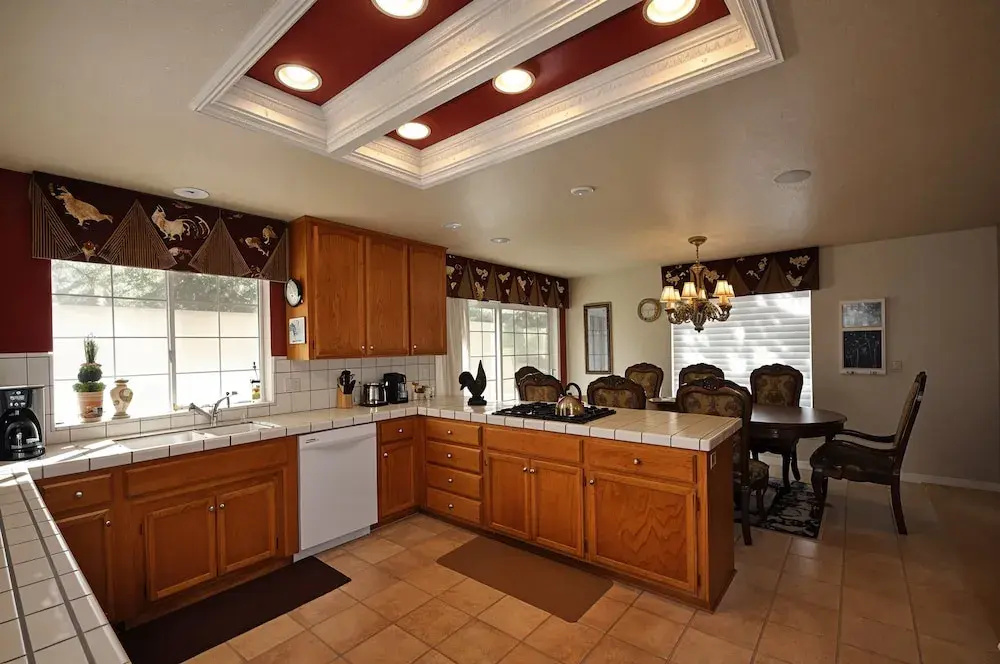 Yosemite Villa - Only 0,3 Miles from Lake Lodge Beach and Playground