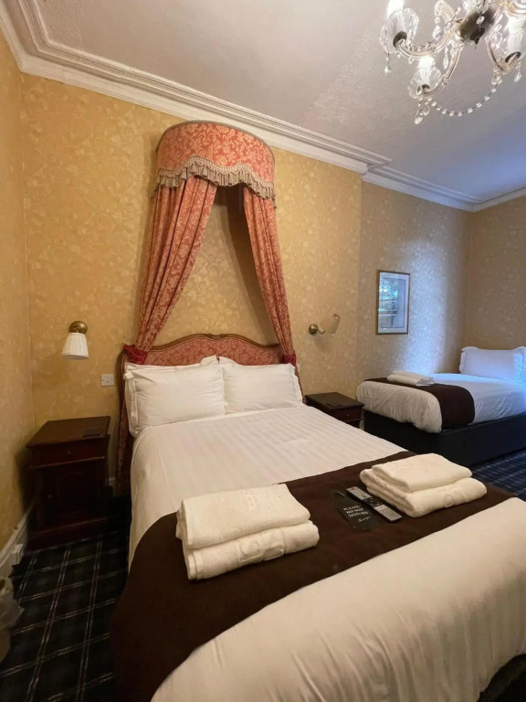 Headlands Hotel