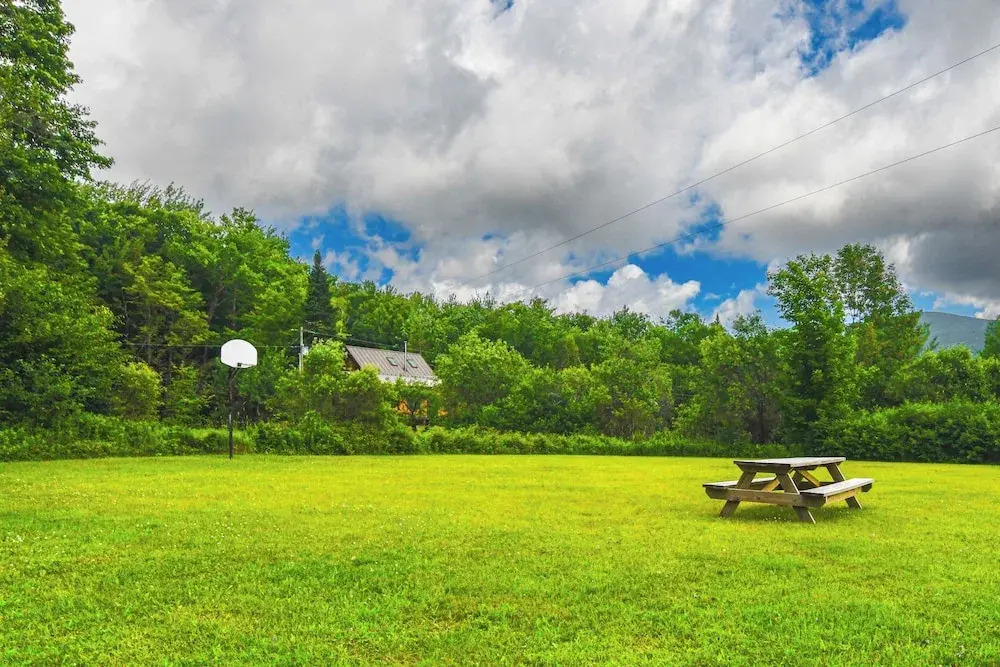Pet-friendly Home w/ Deck: 4 Mi to Jay Peak Resort