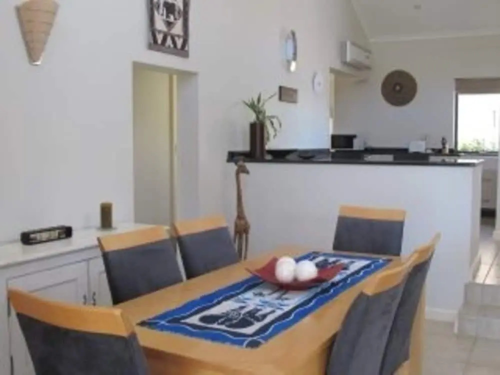 Stunning Cape Peninsula Holiday Villa With Pool