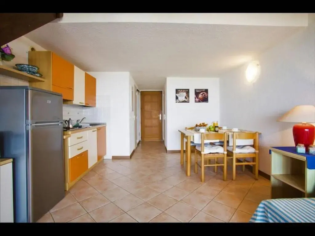 Apartment for 8 people with 2 bathrooms, on the sea