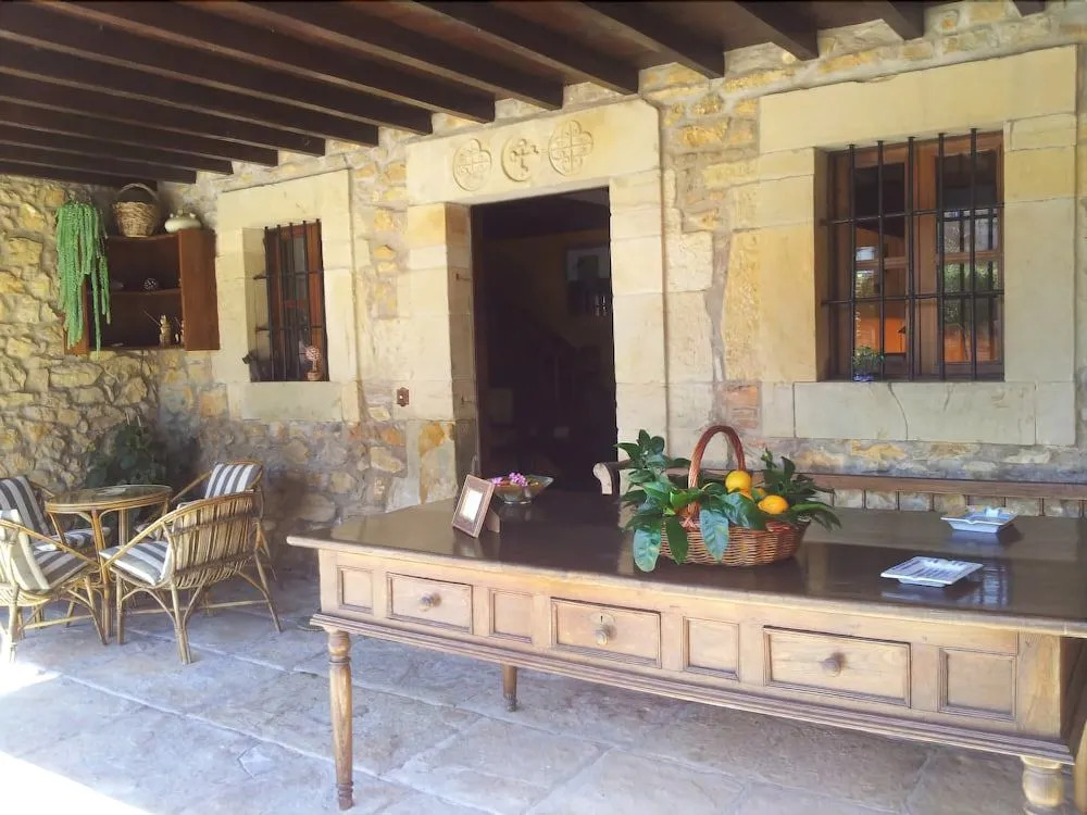 Casona exclusiva con piscina en la costa de Santillana del Mar