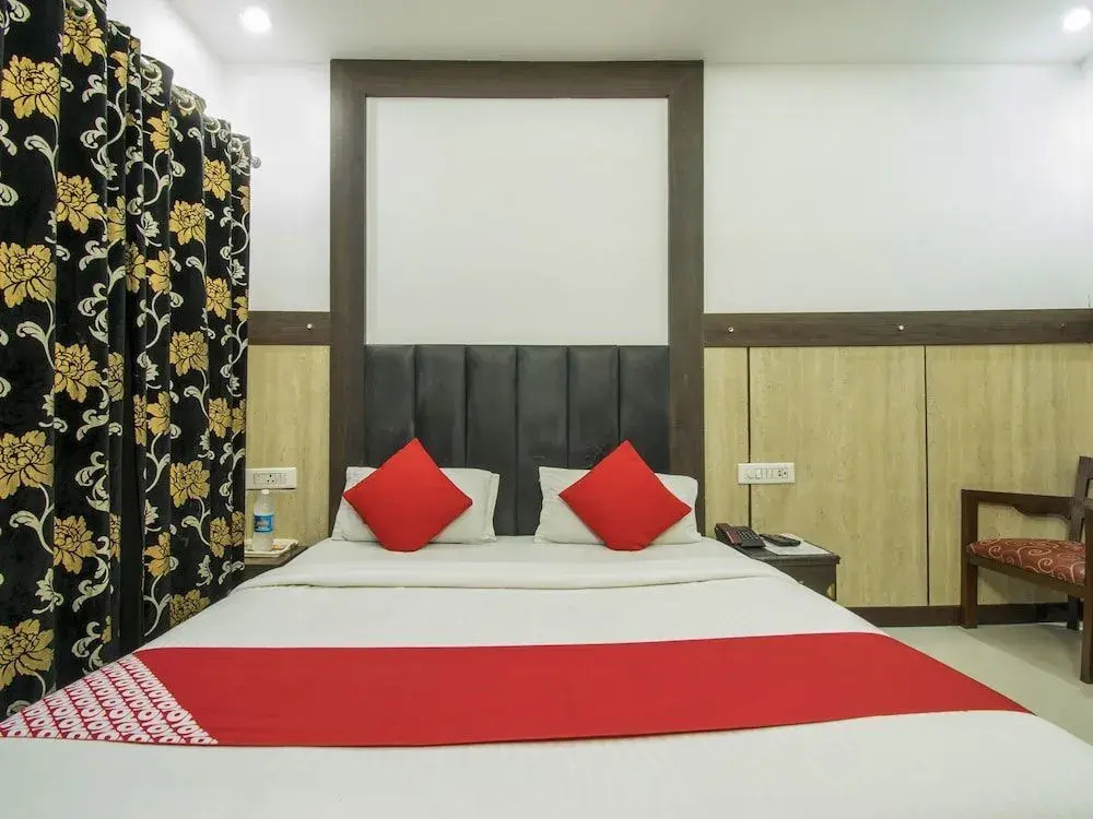Hotel Char Chinar by OYO Rooms