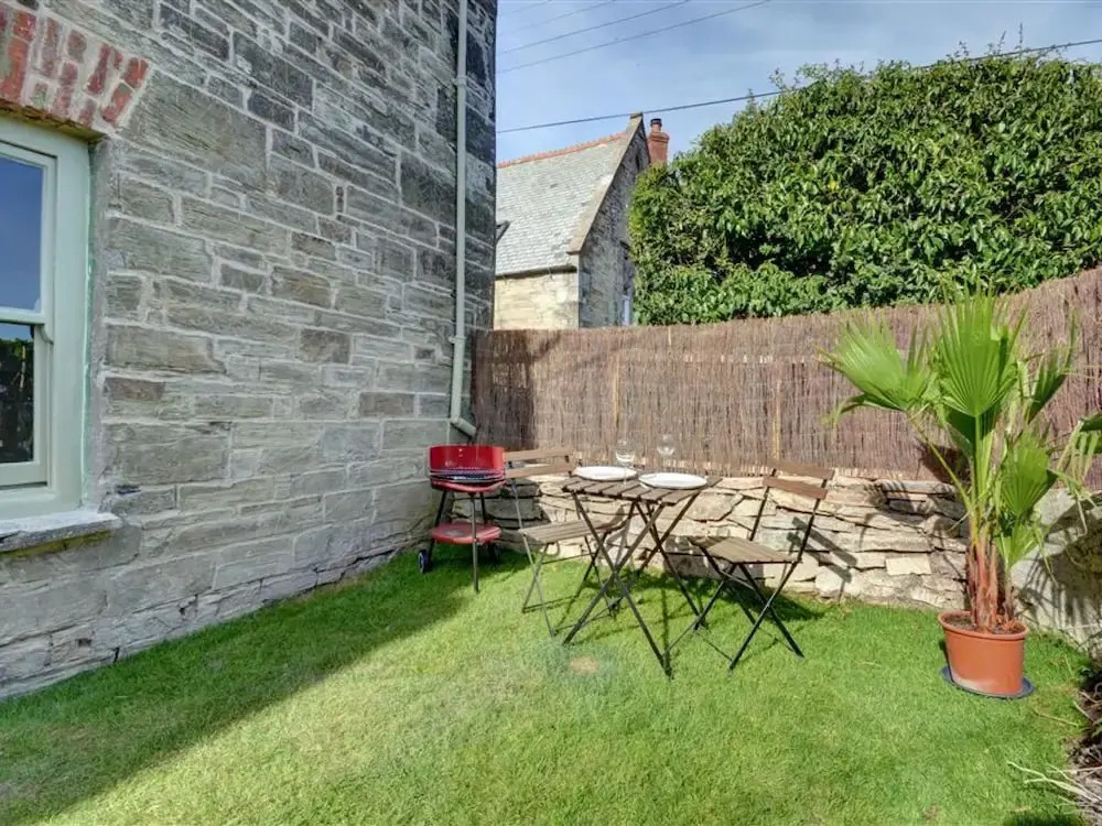 Lovely Holiday Home in Saint Agnes With Garden