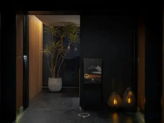 Hangzhou Nuan Hotel