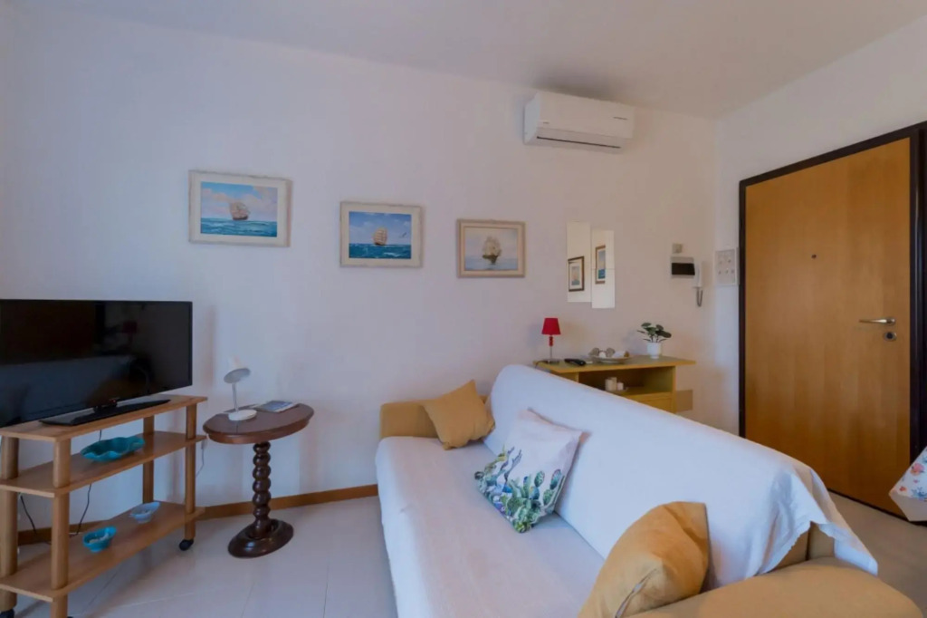 Sottobomba apartment with large garden a few steps from beach-BILOCALE SOTTOBOMBA_40676