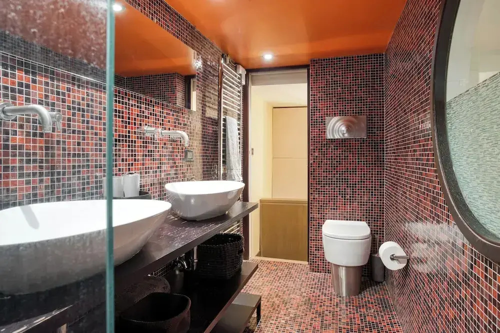JOIVY Stylish Central Maisonette