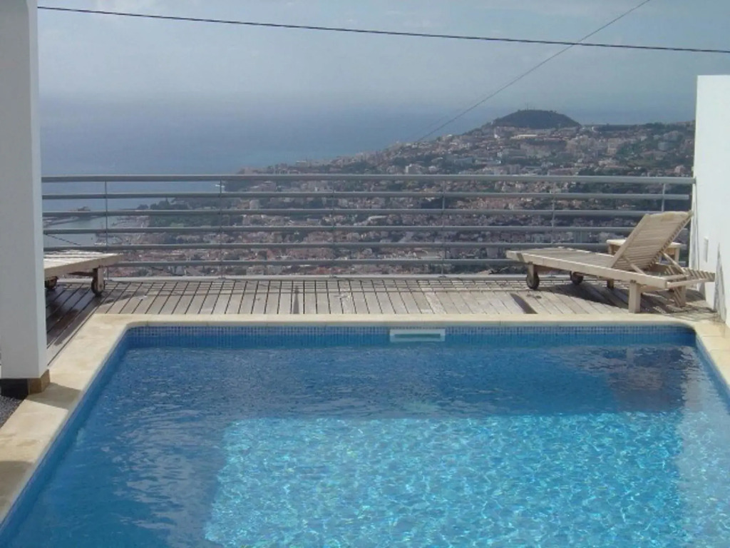 House With 3 Bedrooms in Funchal, With Wonderful sea View, Private Poo