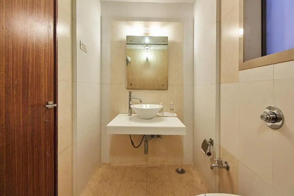 Devanshi Inn By Glitz Hotels