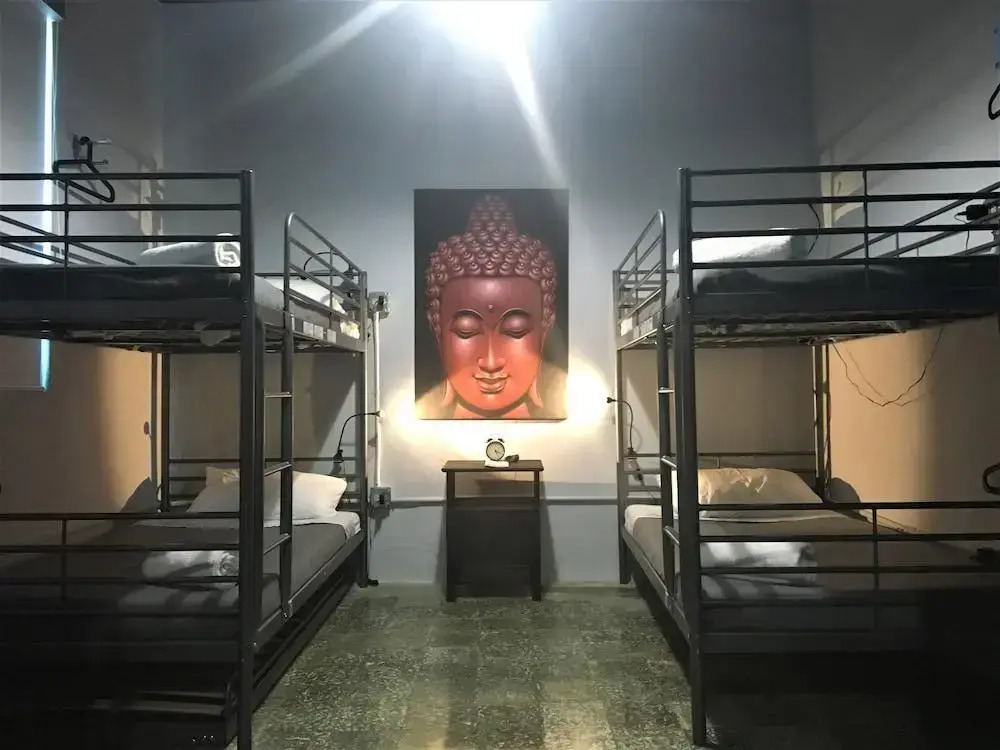 Nomada Urban Beach Hostel- Calle Loiza