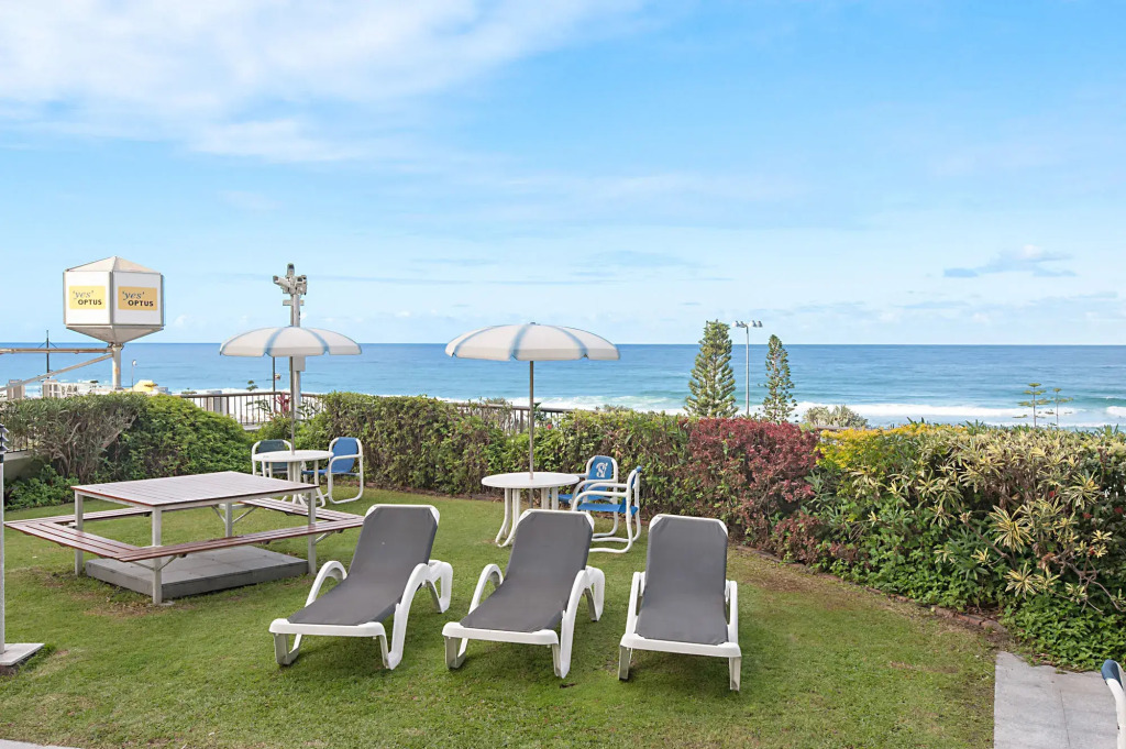 Surfers International Apartments