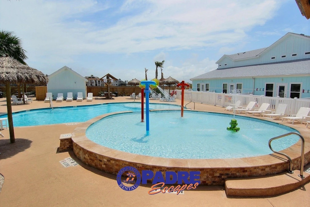 Nemo Cay Resort BC107 by RedAwning