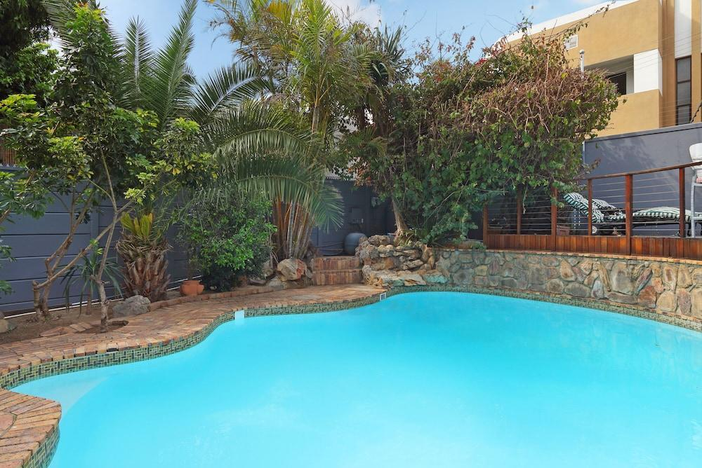 40 Winks Luxury Guest House