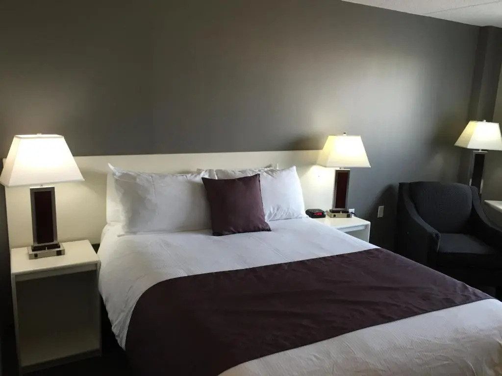 Lakeland Inn Hotel