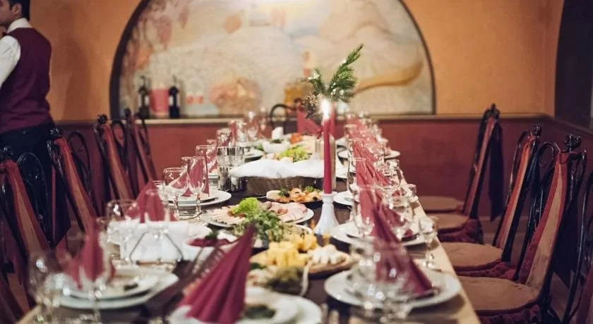 V&P HOTEL & Restaurant