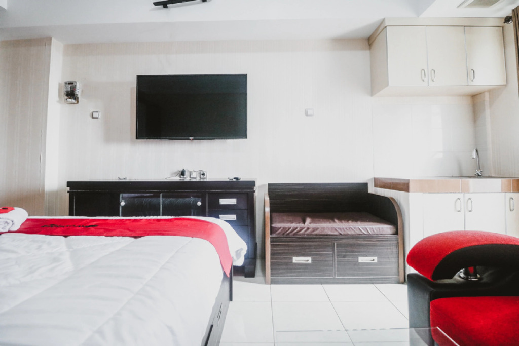 RedLiving Apartemen Green Lake View Ciputat - Pelangi Rooms Tower E