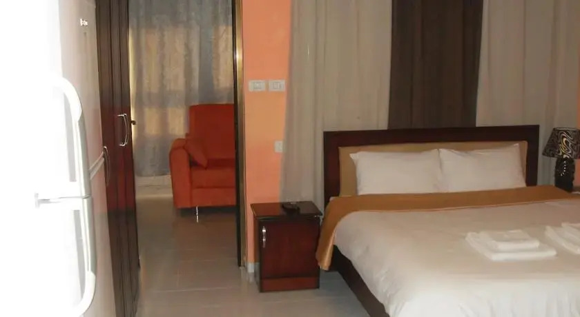 Garden Suites & Restaurant