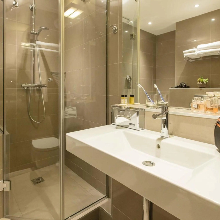 Hotel Montbriand Antony - Ancien Alixia