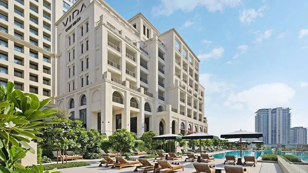 Chic 2 BR in Vida Residences Canal View