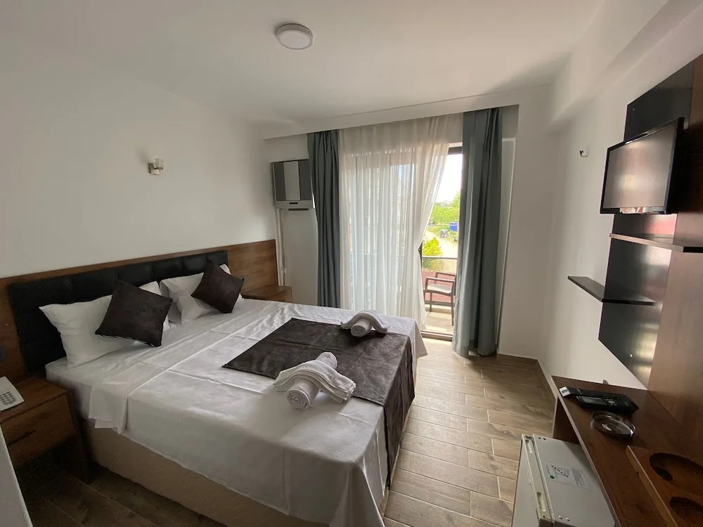ATAŞ AQUA OTEL AVŞA