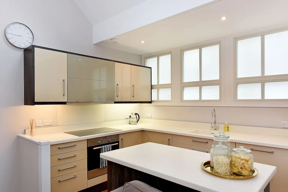 London Choice - South Kensington Mews II