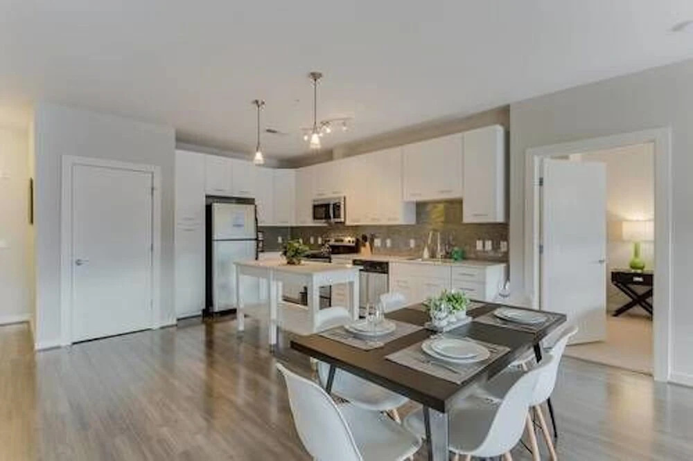 Two-Bedroom On H 77