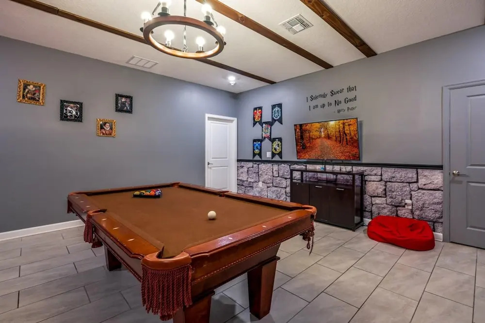 Family Paradise Space Themed Perfect Location