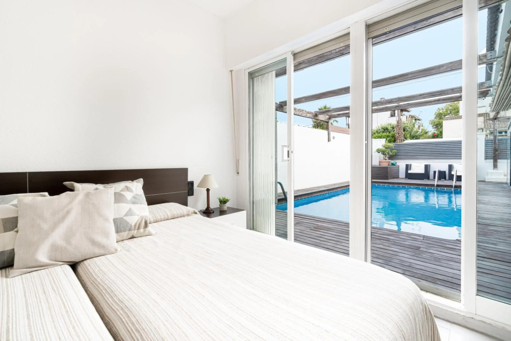 Cambrils-4BD-Piscina-BBQ-PetFriendly-Port Aventura