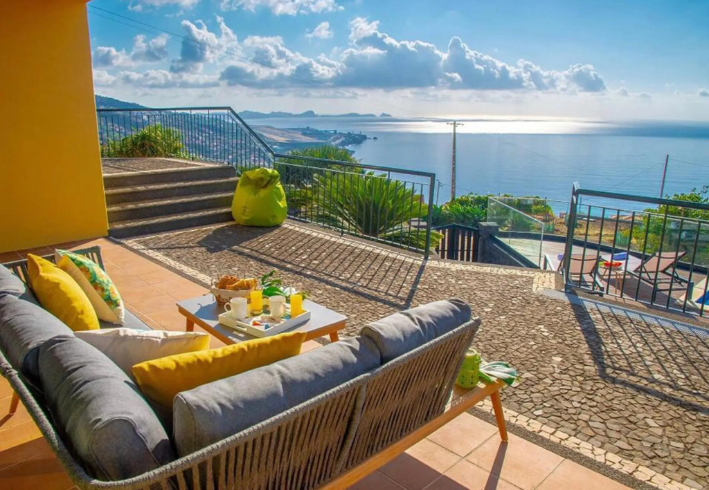 Villa Sunrise View by Homie