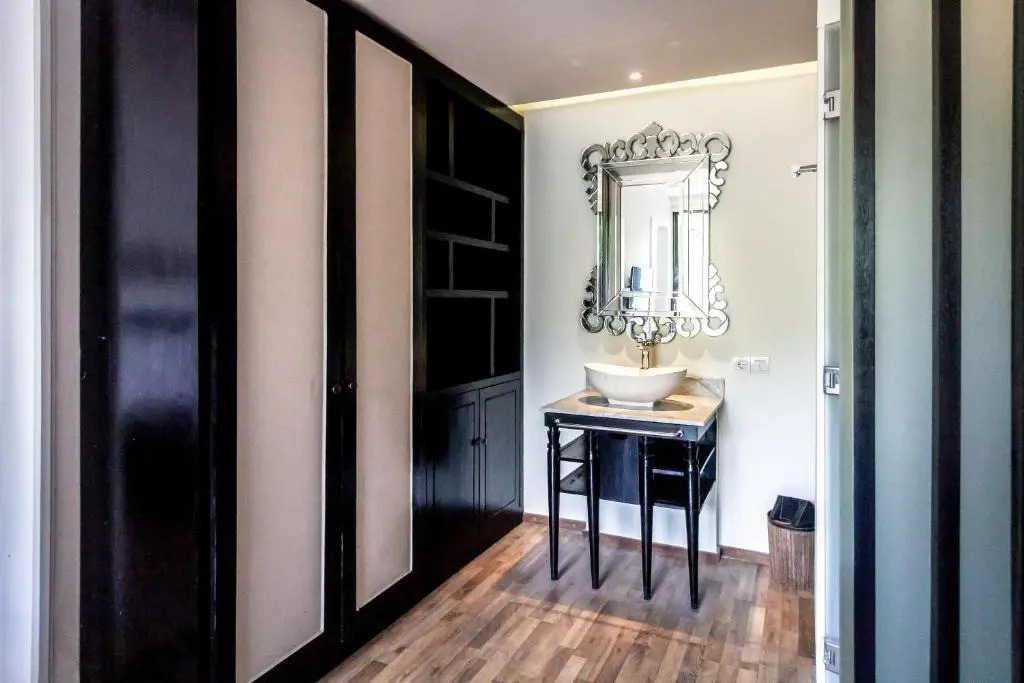 Aster Villa