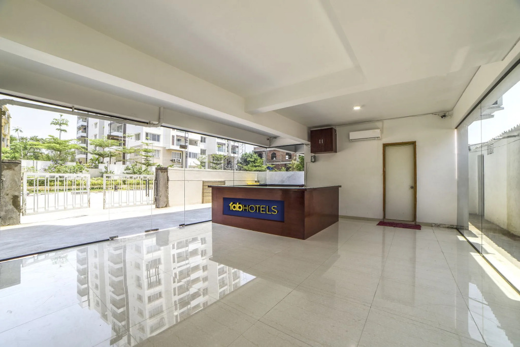 FabHotel Limestone Suites - Near Yashoda Hospitals, Somajiguda