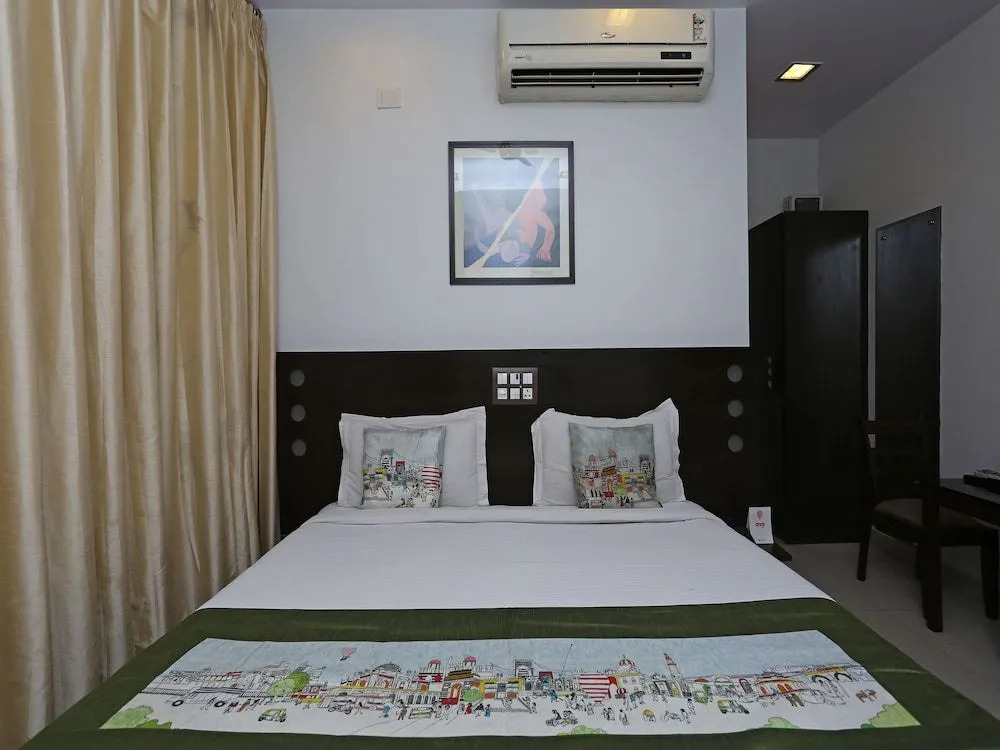 OYO 1245 Hotel Amby Inn