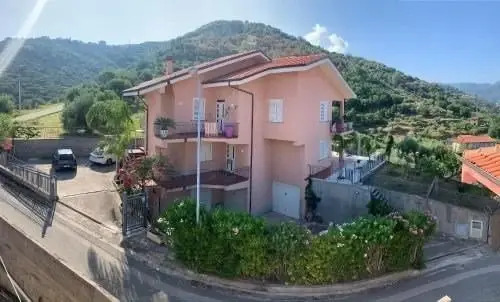 Villetta a Fichera