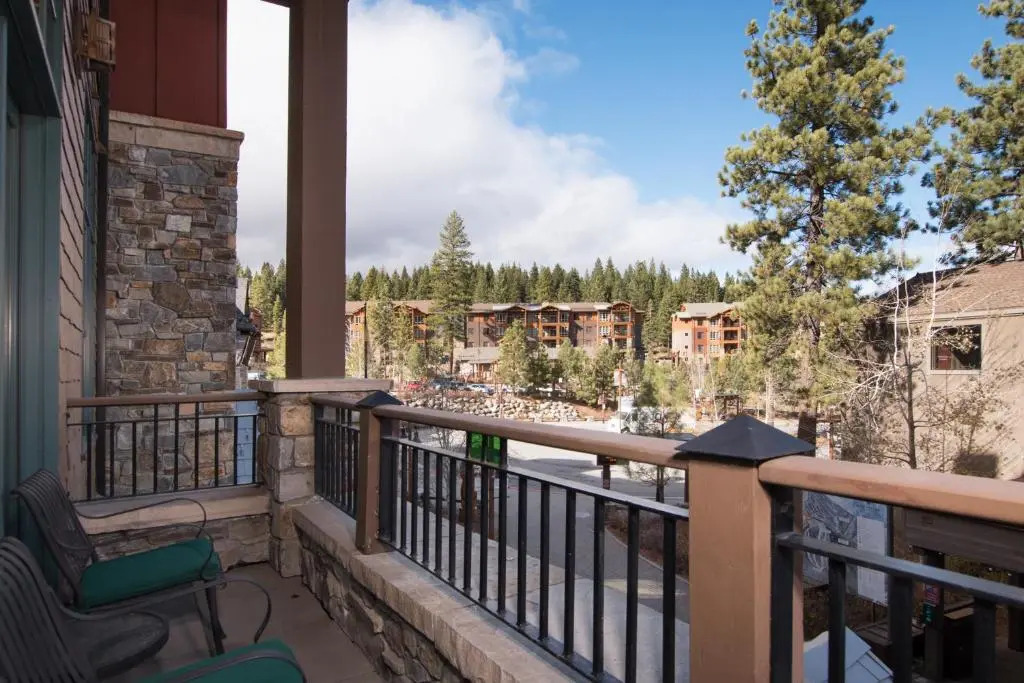 Family Friendly Residence in Village at Northstar! - Iron Horse North 105