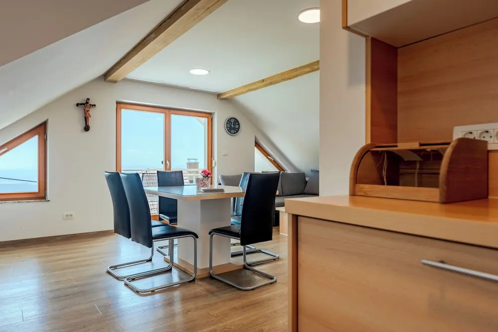 PJ Apartments & Wellness