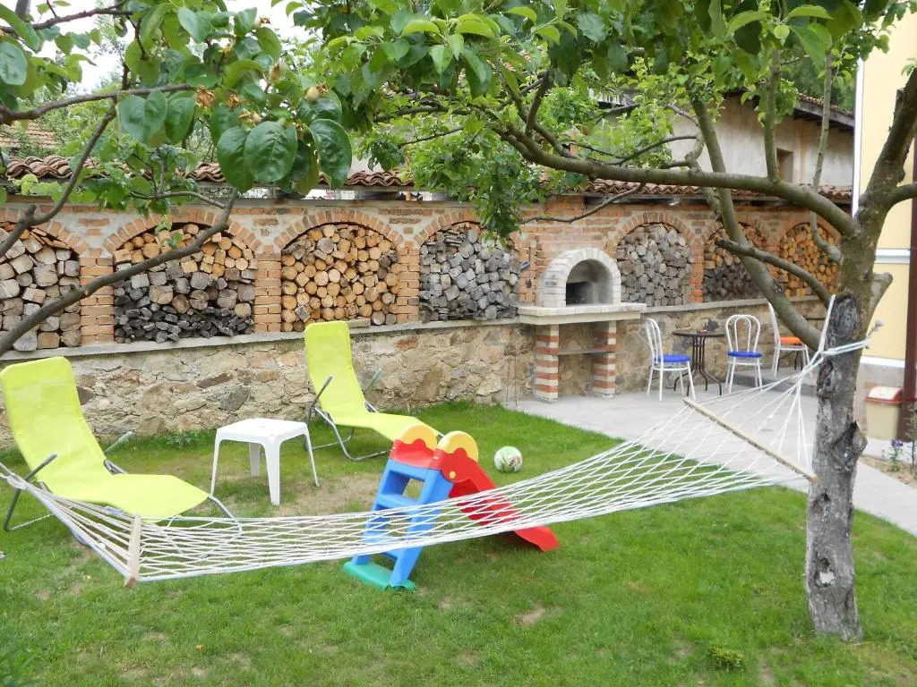 Guest House Tsenovi
